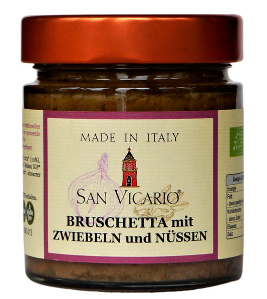 Bruschetta mit Zwiebeln und Nüssen